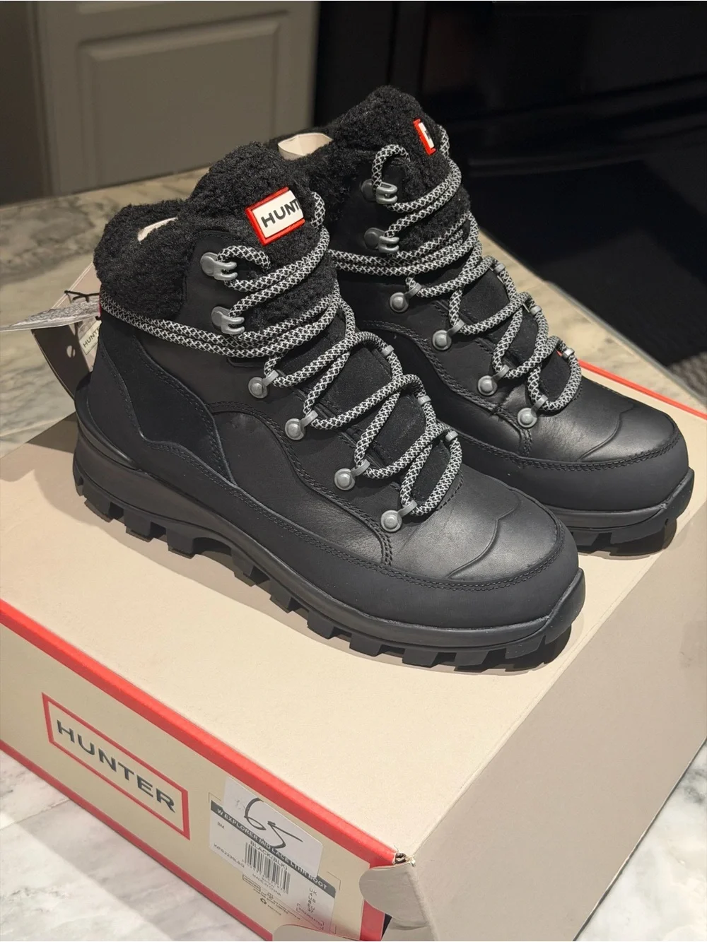 Hunter w commando chelsea Black Leather Lace-Up Hiker Boots with Sherpa Collar